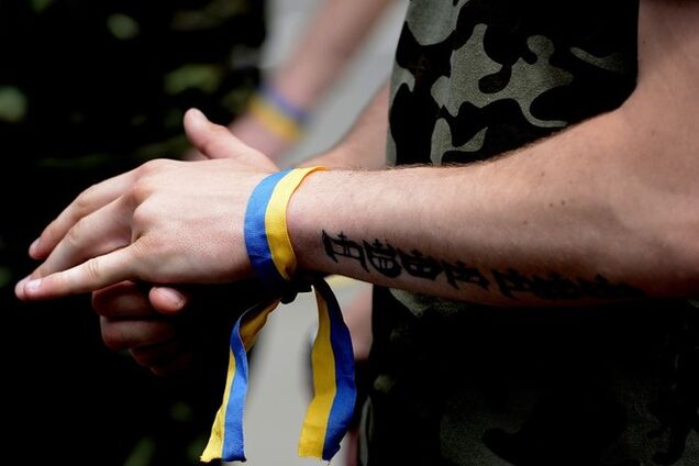 На Майдані хлопців побили через порушення неіснуючого комендантської години