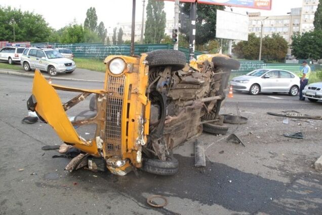 В Киеве угонщик авто попал в жуткое ДТП