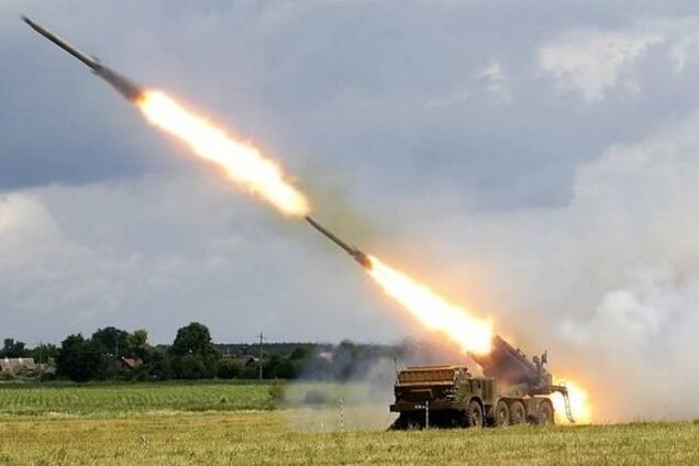 Террористы атакуют 'Градами' жилые районы Луганска