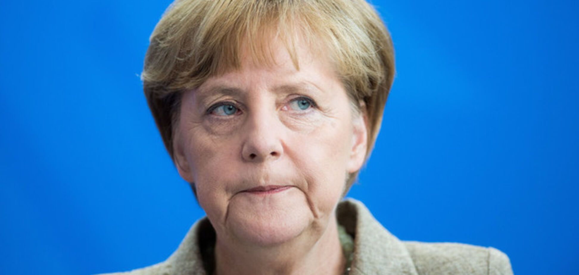 Меркель троля в Facebook через позицію по Україні