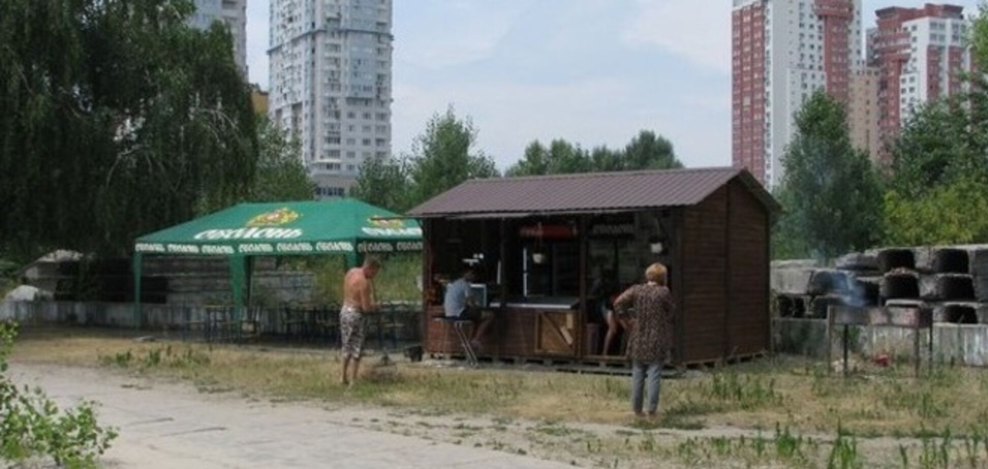 Демонтированные в центре Киева МАФы переехали на пляжи