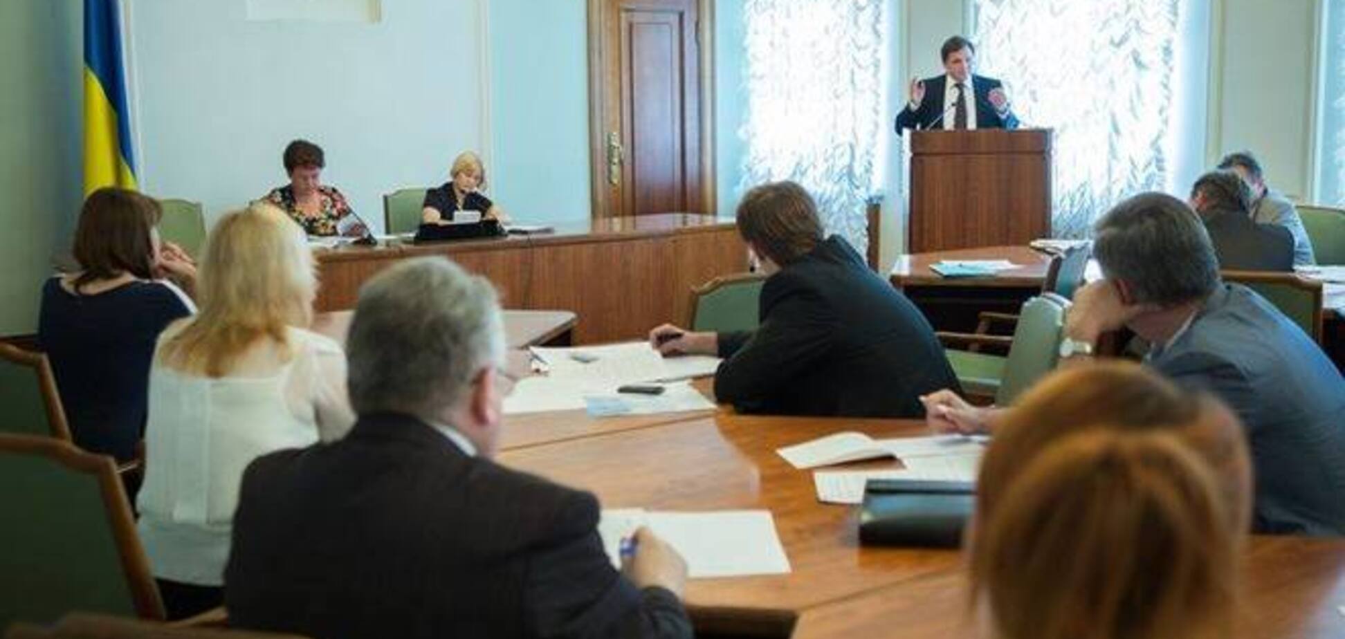 У Порошенко пригрозили запретить 'гастроли' по Украине лживых российских журналистов