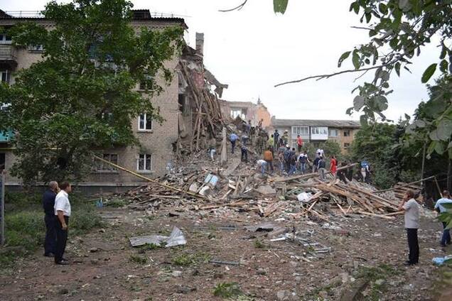 В Луганске и Донецке объявили траур по погибшим жителям