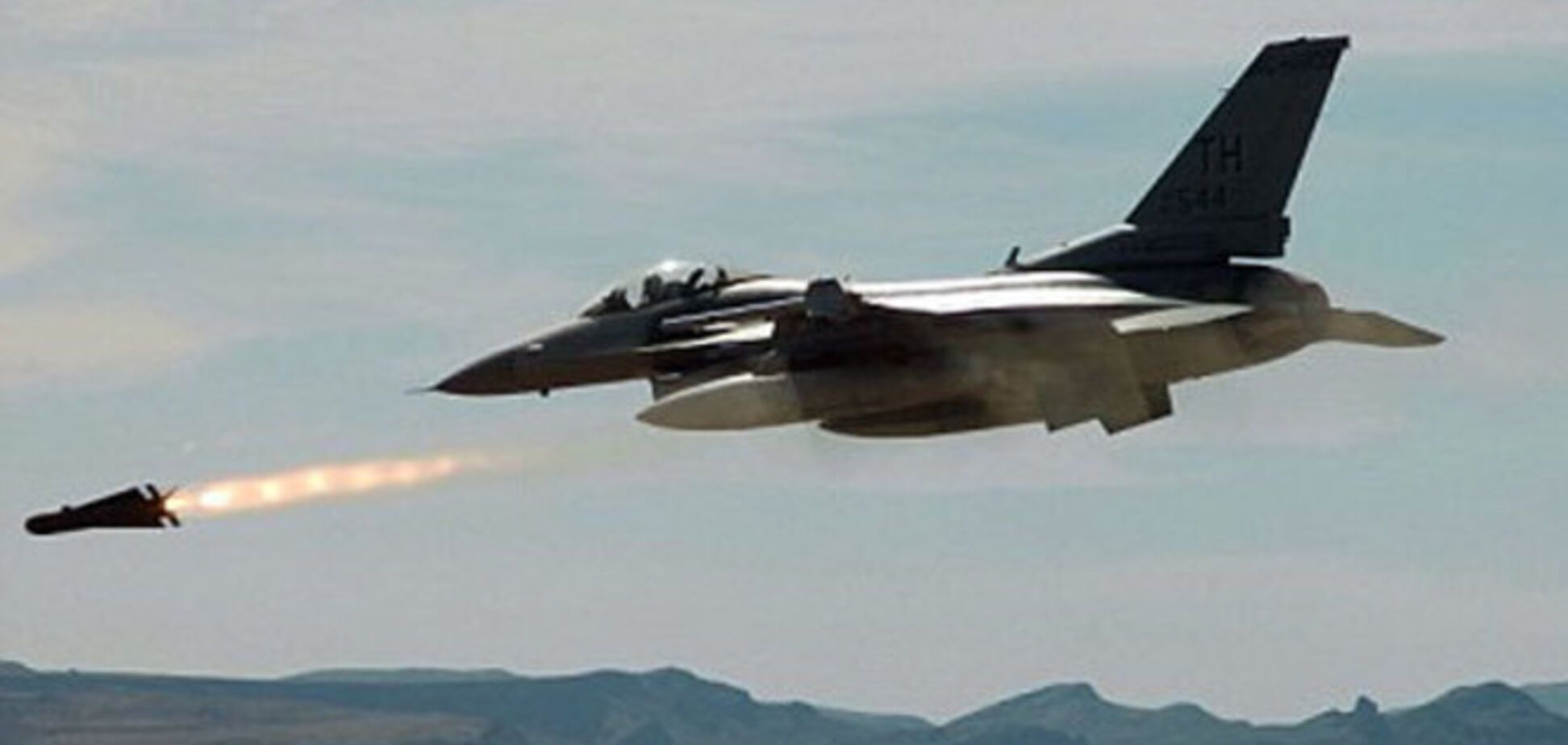 Терористи заявили про 10 загиблих мирних жителів в результаті авіаудару по Сніжному