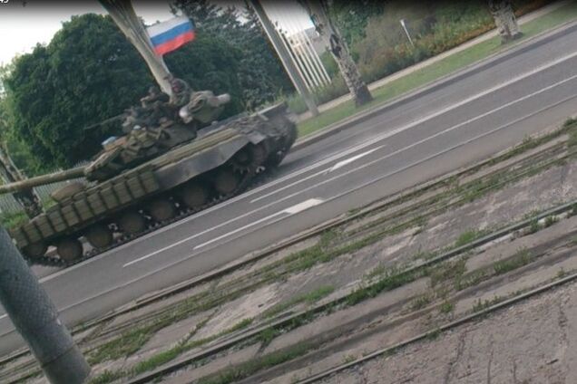 Російські танки безперешкодно приїхали з Луганська в Донецьк