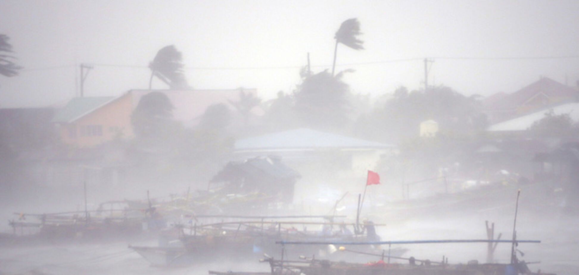 Тайфун 'Раммасун' наводить 'порядок' на Філіппінах