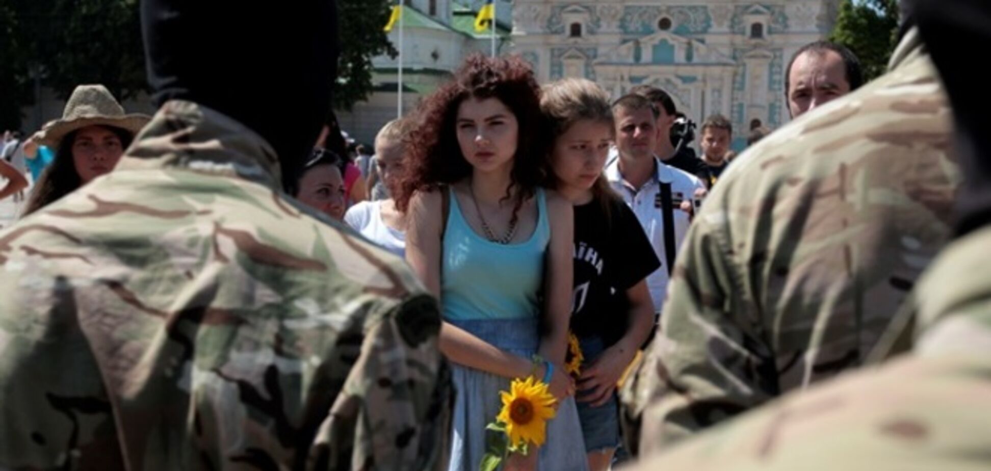 Батальон Азов в Киеве провели на Донбасс