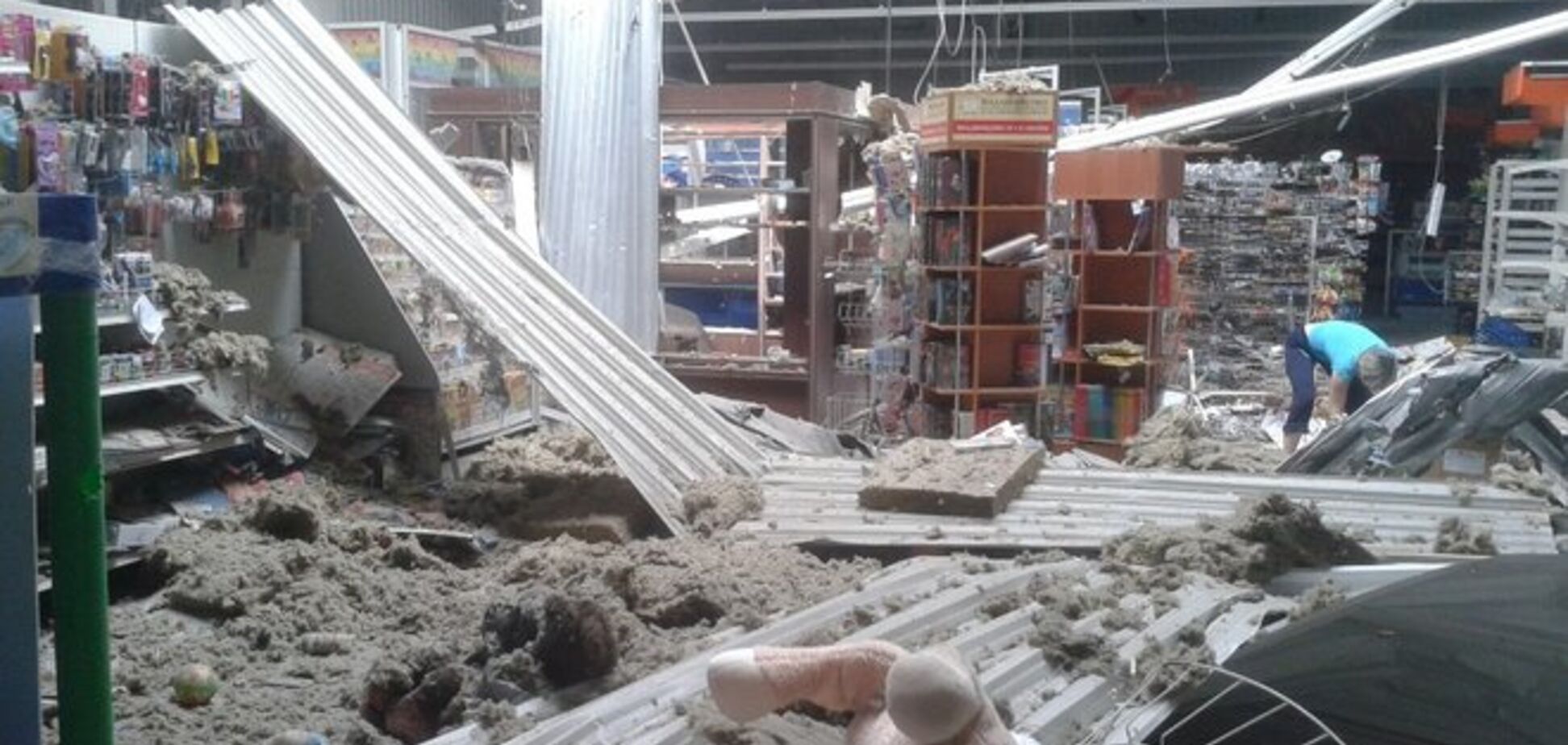 В Луганську розбомбили супермаркет депутата облради від ПР