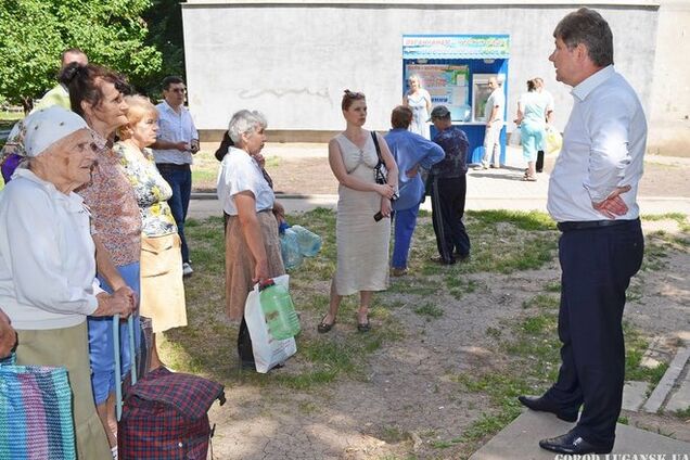 ЗМІ запідозрили мера Луганська у використанні фотошопу