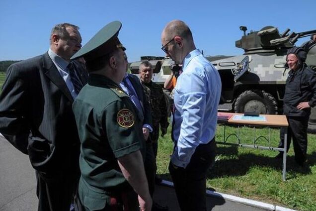 Яценюк поднял планку расходов на восстановление Донбасса