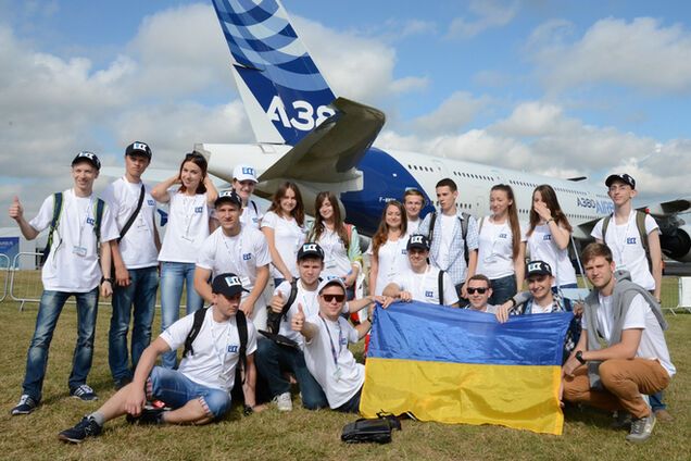 Airbus в Лондоні показав українським студентам свою святая святих