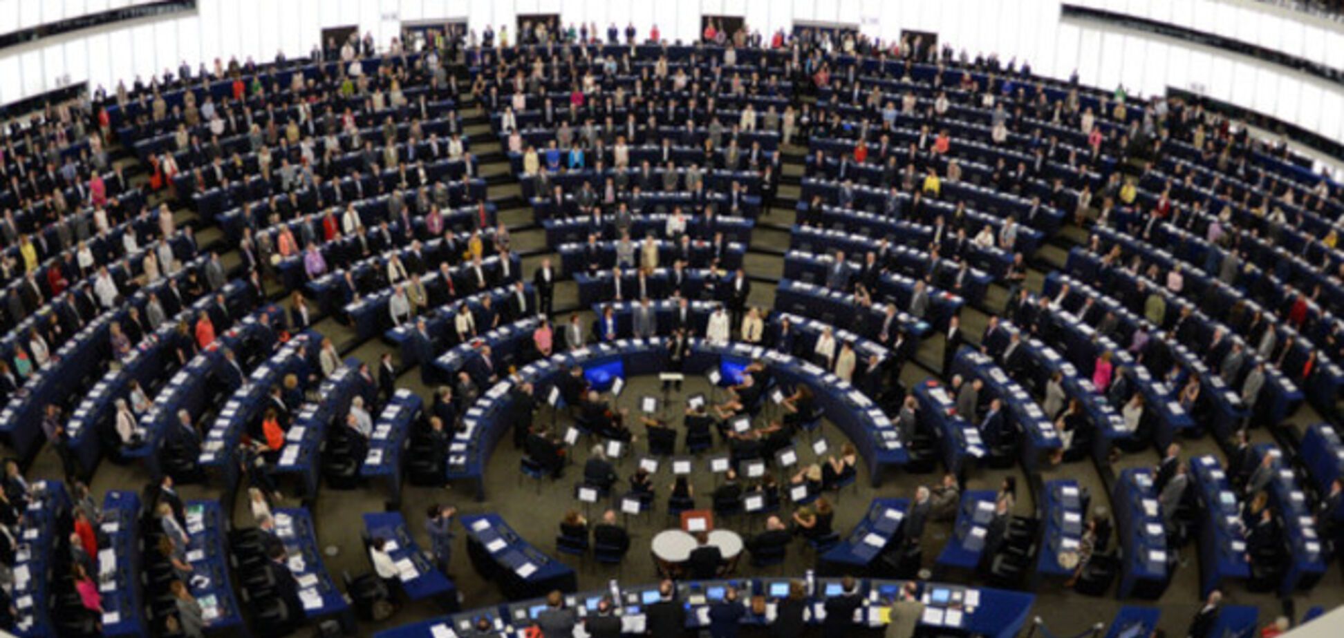 Европарламент потребовал новых санкций против России и освобождения Савченко