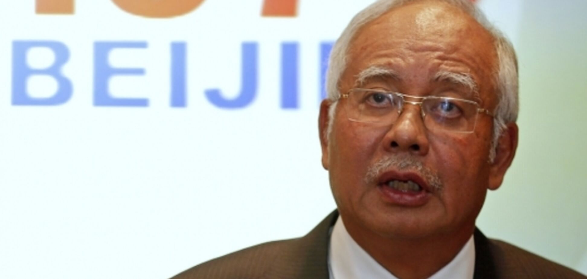 Прем'єр Малайзії вимагає не чіпати і не переміщувати чорний ящик Boeing-777