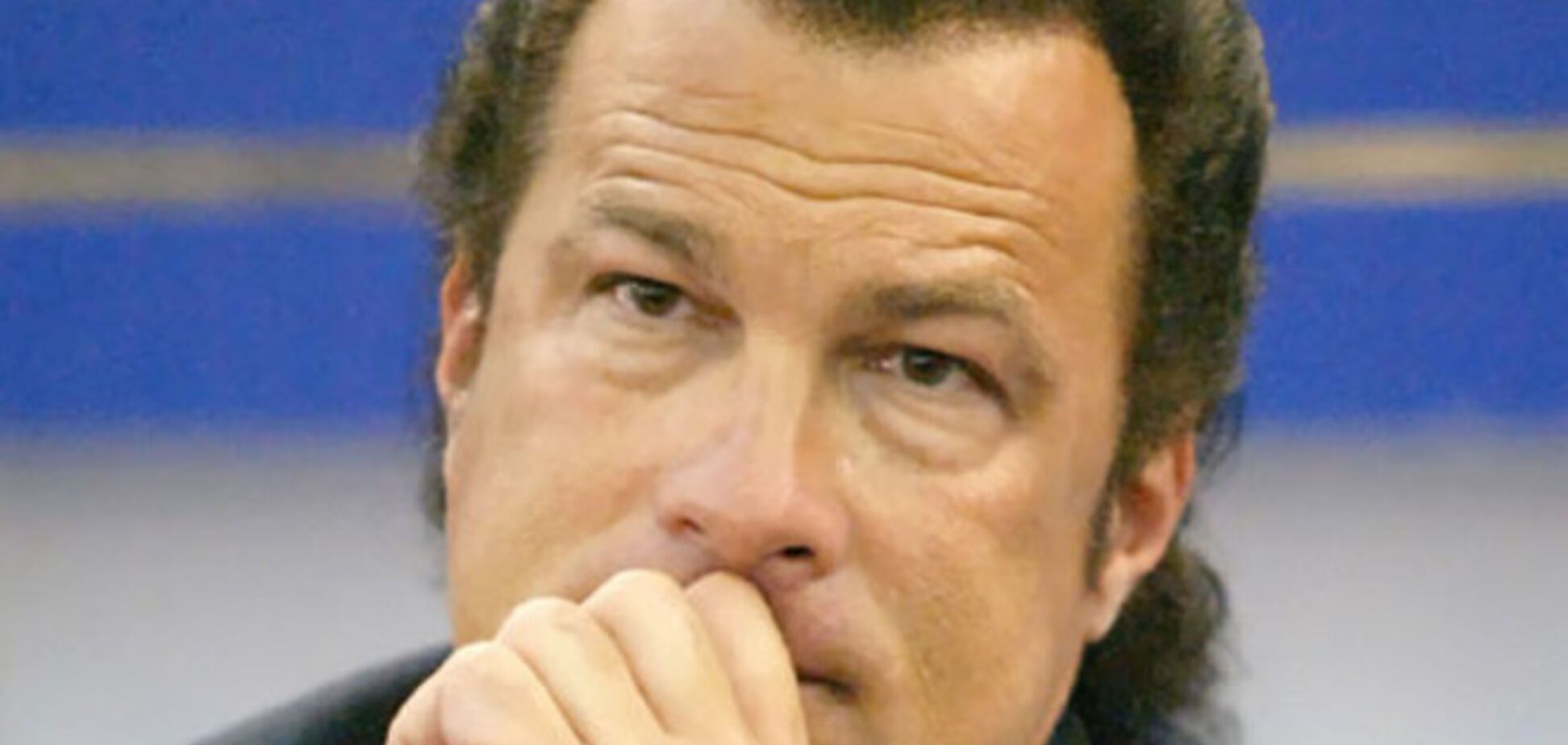 В Эстонии отменили концерт Стивена Сигала из-за его поддержки политики Путина