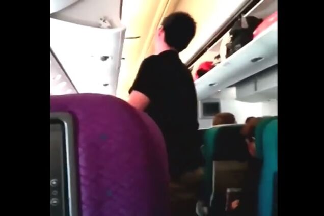 Малайзиец снял последнее видео пассажиров сбитого Boeing-777