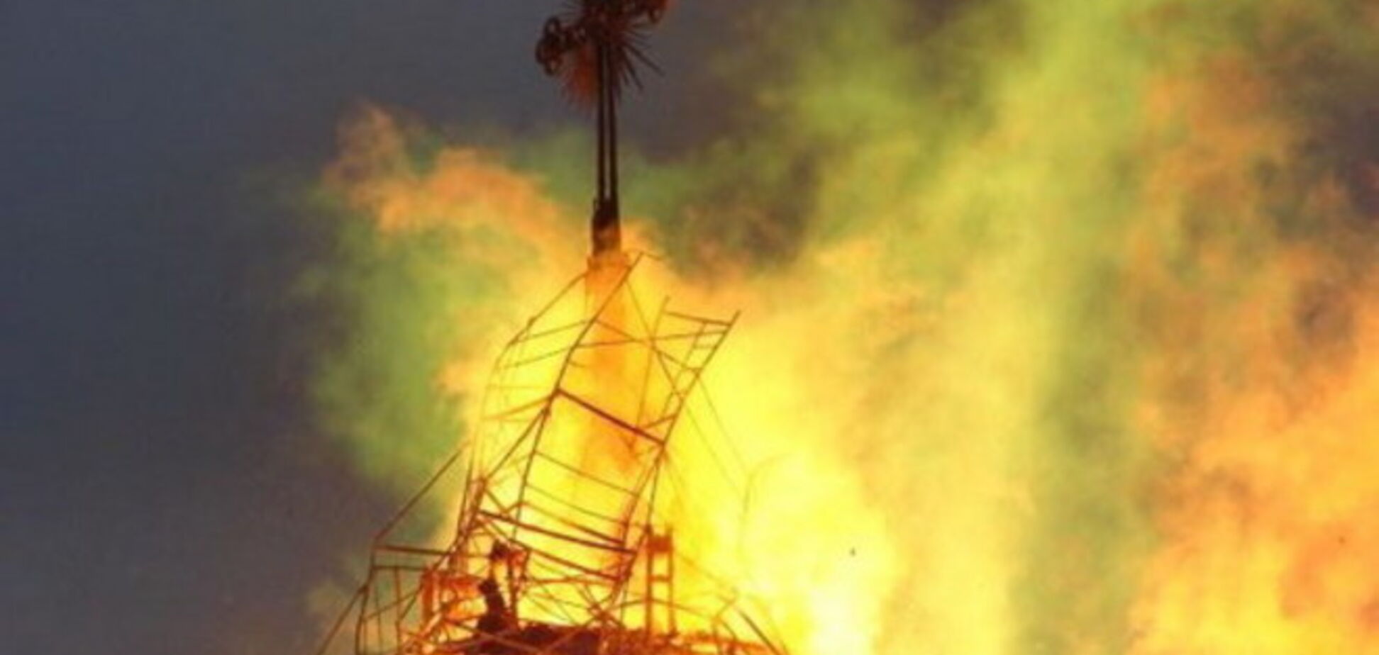 Из-за попадания молнии сгорела церковь московского патриархата