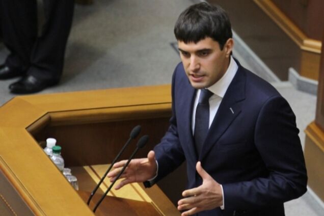 Левченко просит 'Правый сектор' вернуть сережки и не хочет говорить про 2 млн