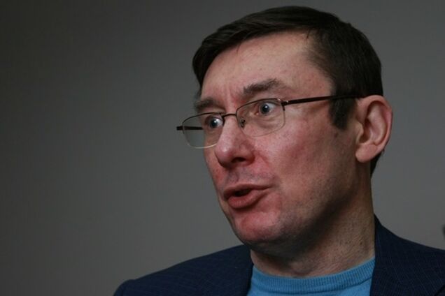 Луценко заявил о снятии эмбарго на поставку высокоточного оружия в Украину