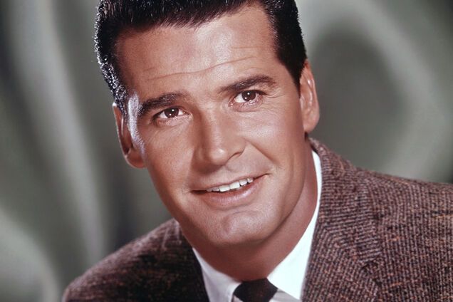 Умер звезда комедийного вестерна 'Мэверик'