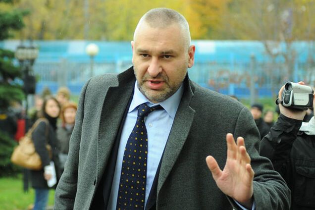 Адвокат Савченко пообещал обнародовать материалы первого допроса летчицы