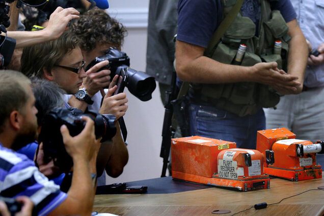 Террористы передали 'черные ящики' с Boeing-777 представителям Малайзии и Нидерландов