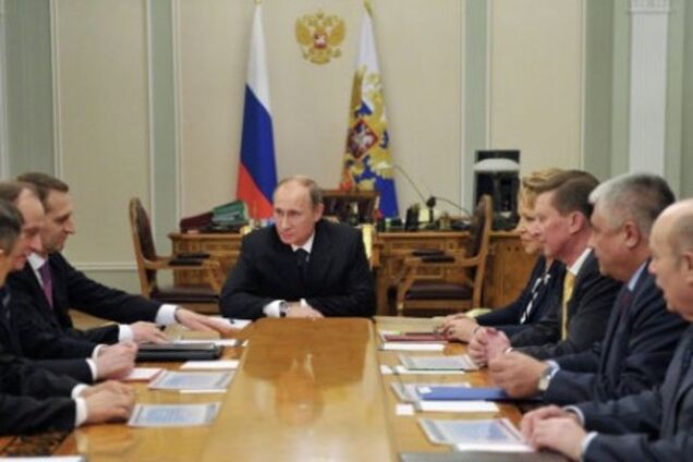 Путин пообещал 'адекватно реагировать' на попытки ослабить международные позиции России