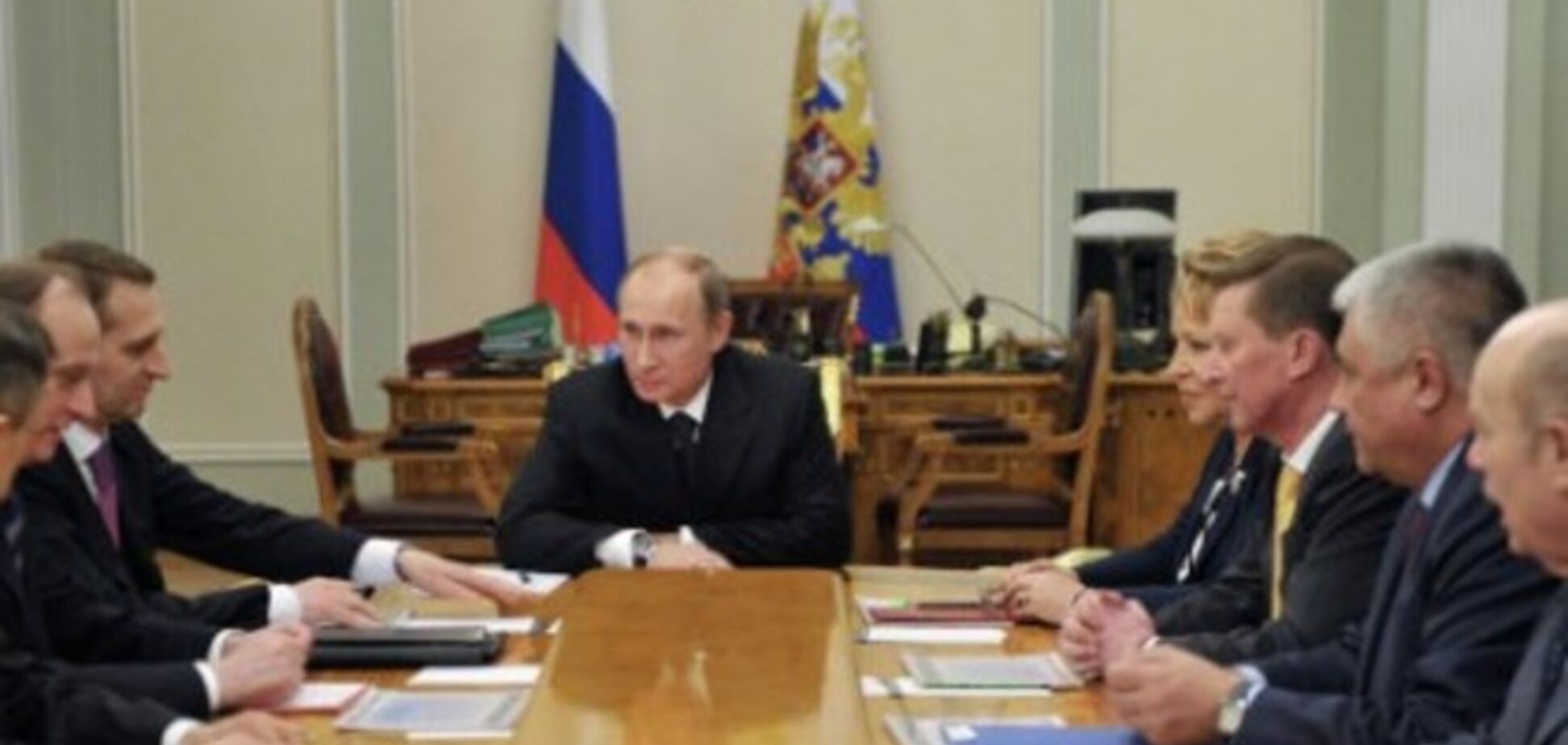 Путин пообещал 'адекватно реагировать' на попытки ослабить международные позиции России