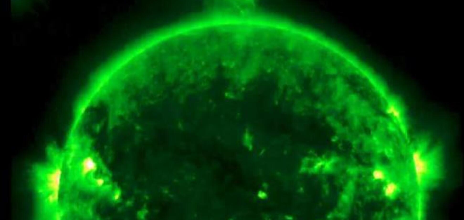 Спутник NASA заснял возле Солнца странный объект
