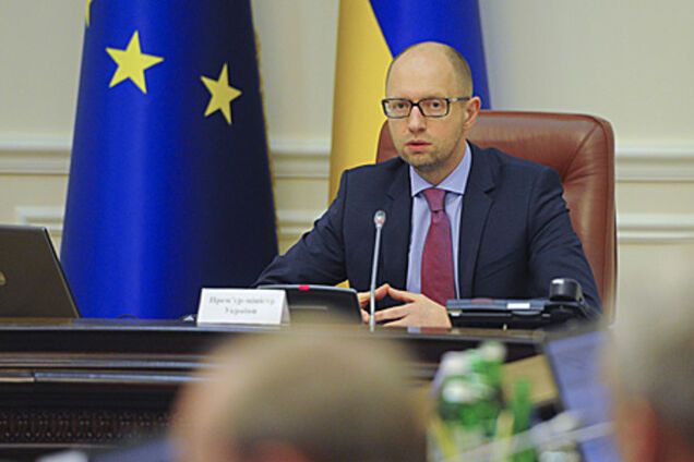 Яценюк поручил Авакову расследовать финансирование 'ДНР' и 'ЛНР'