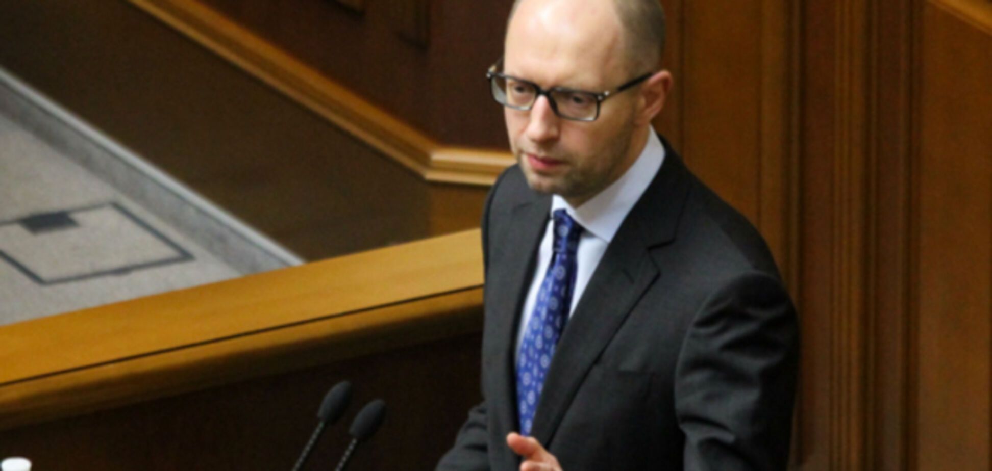 Яценюк пообещал ввести санкции против граждан РФ за поддержку 'ДНР' и 'ЛНР'