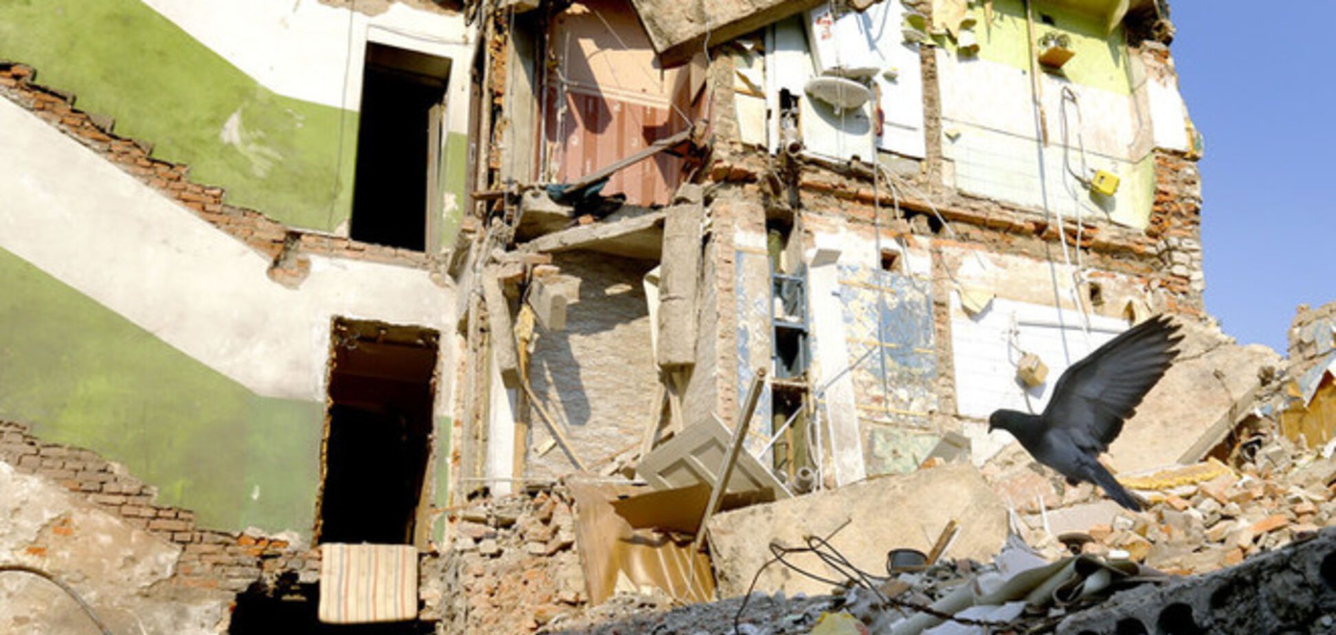 В Славянске оказались разрушенными 529 домов частного сектора и 568 квартир