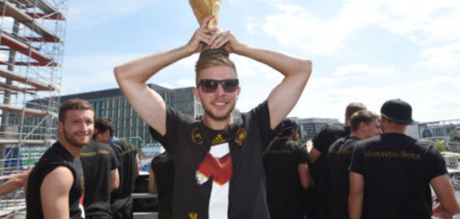 Полузащитник сборной Германии сделал тату в честь победы на ЧМ-2014