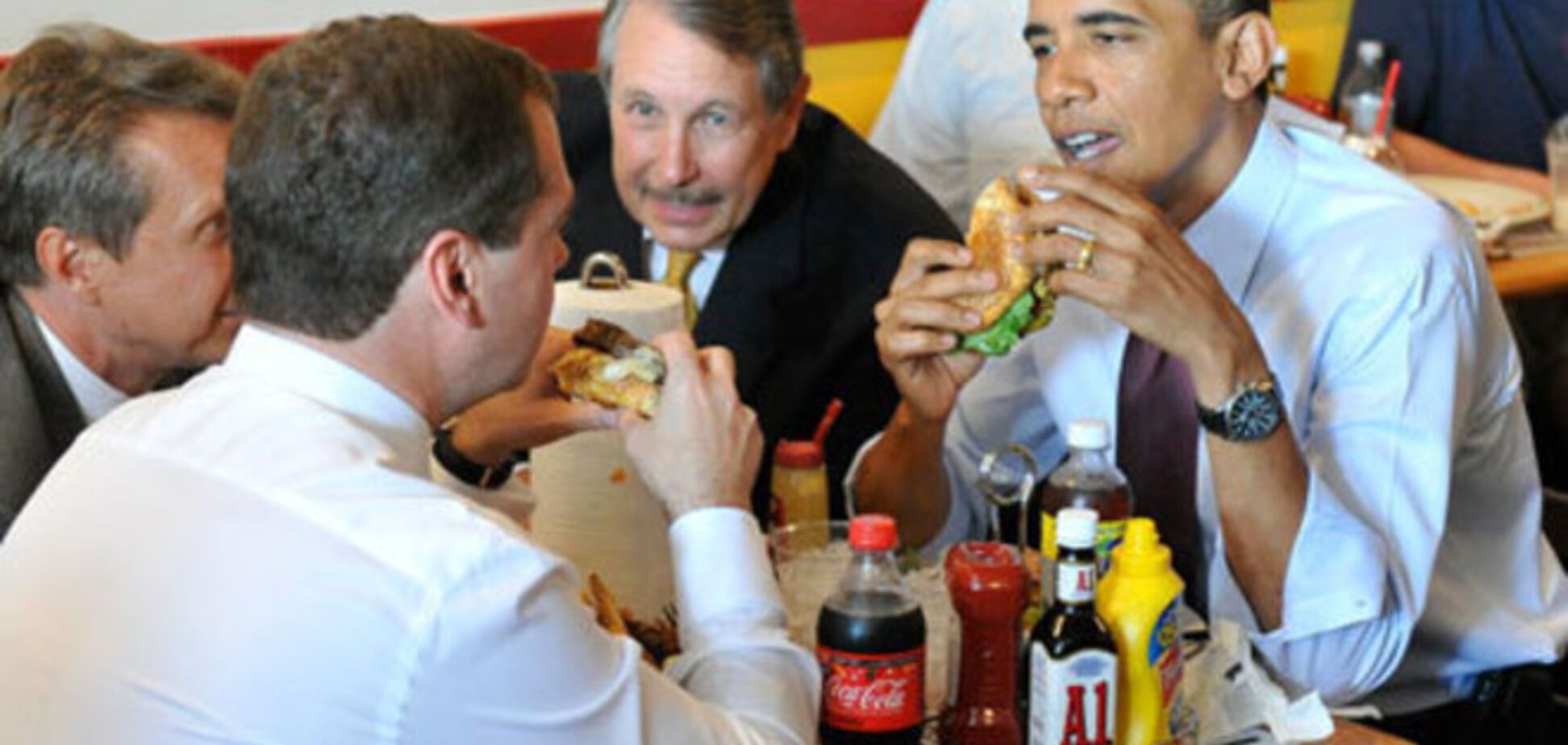 Обама ненавидит свеклу, а Елизавета II предпочитает джин