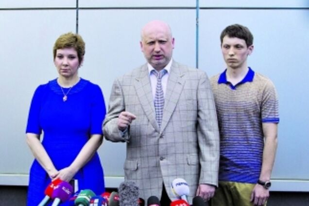 Единственному сыну Турчинова пришла повестка из военкомата