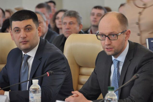 Яценюк сам себе закон?