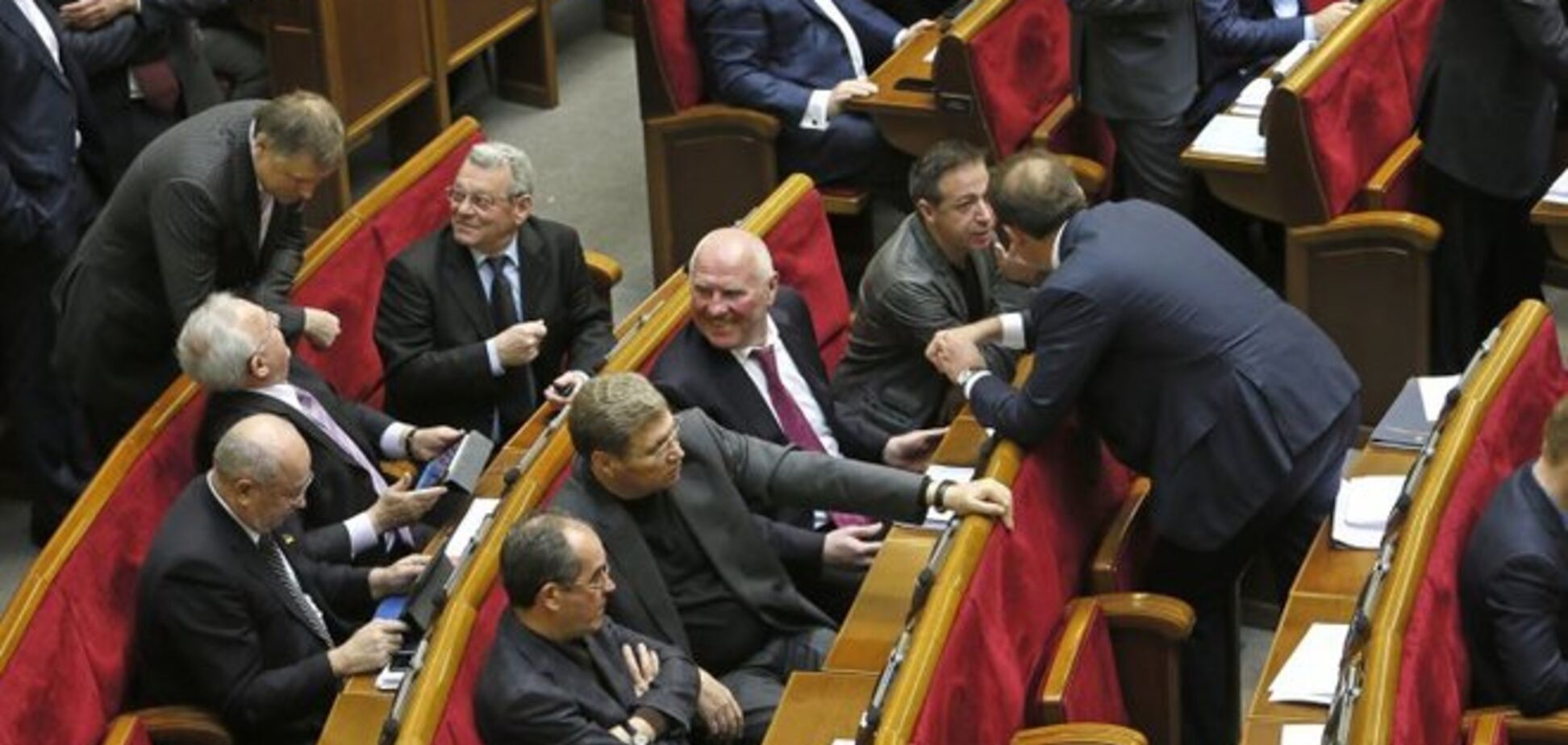 Украинцы выступают за национализацию капиталов олигархов и отстранение их от политики