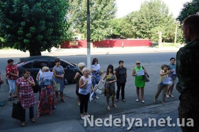 Алчевські жінки безуспішно намагалися вигнати терористів з міста