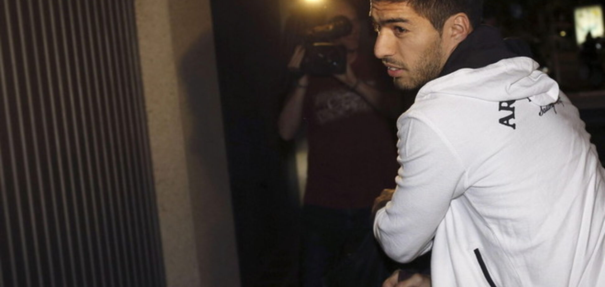 Нападающий 'Барселоны' отдельно от команды готовится к новому сезону