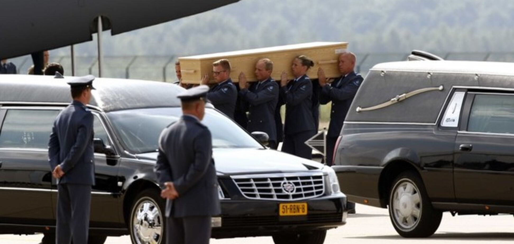 В Нидерландах опознана первая жертва крушения Boeing-777