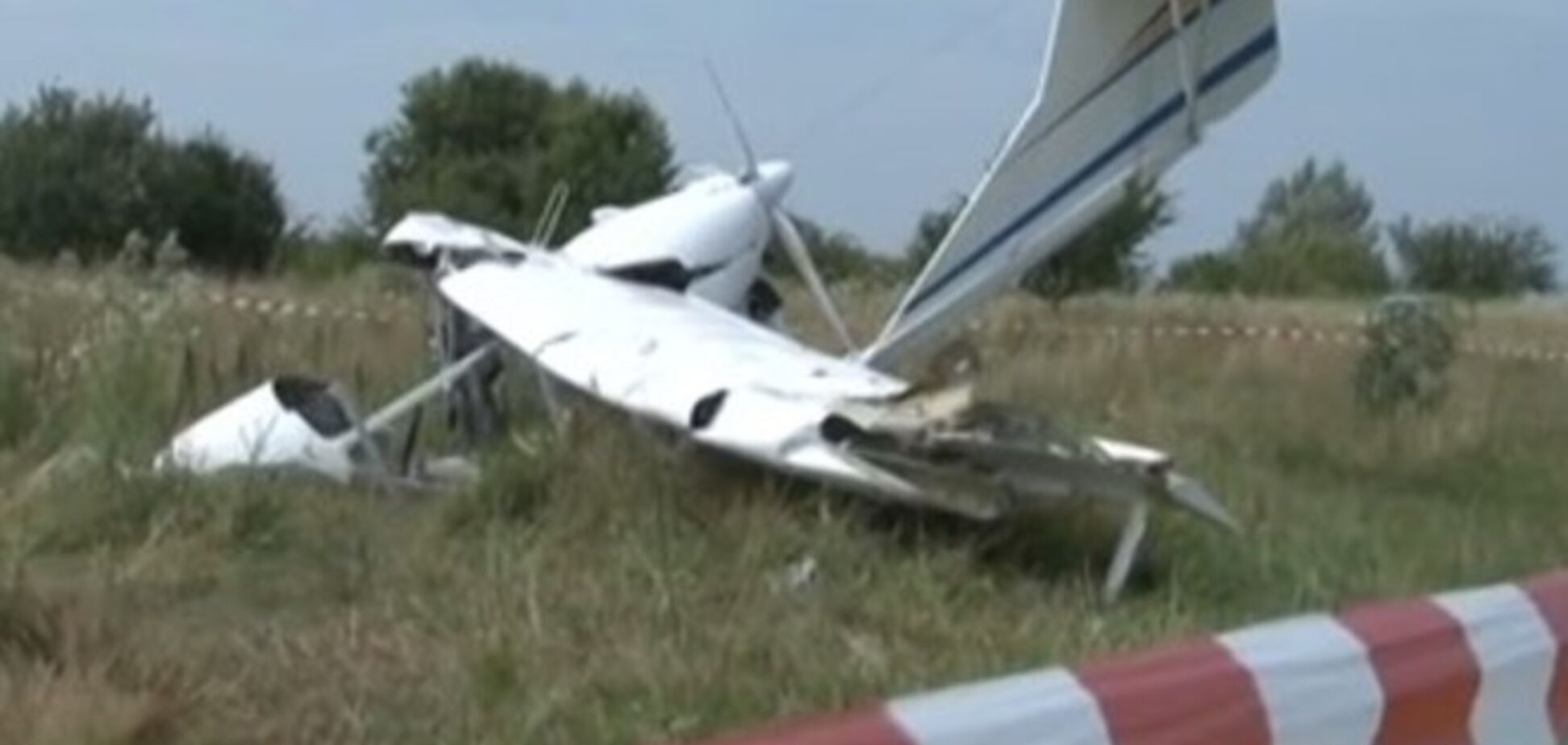 Під Львовом розбився літак