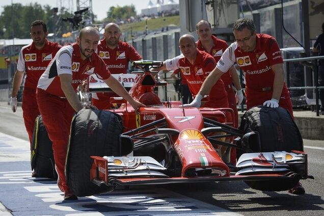 Райкконен обвинил 'Феррари' в провале квалификации