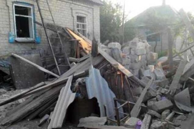 В Дебальцево сгорел дворец культуры, разрушены госпиталь и рынок