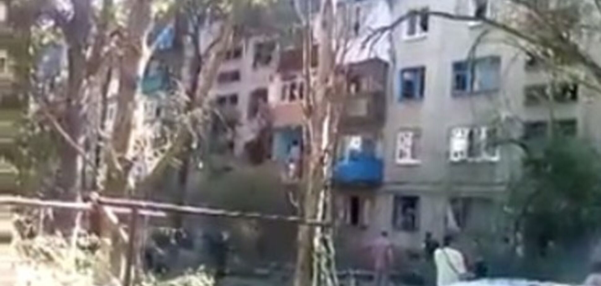 В Авдеевке боевики обстреляли из 'Града' жилые дома, есть жертвы
