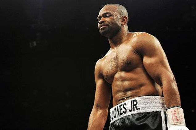 Бывший абсолютный чемпион мира по боксу спел на 'Новой волне'