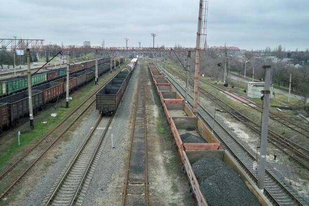 Террористы взорвали два железнодорожных моста на Донбассе