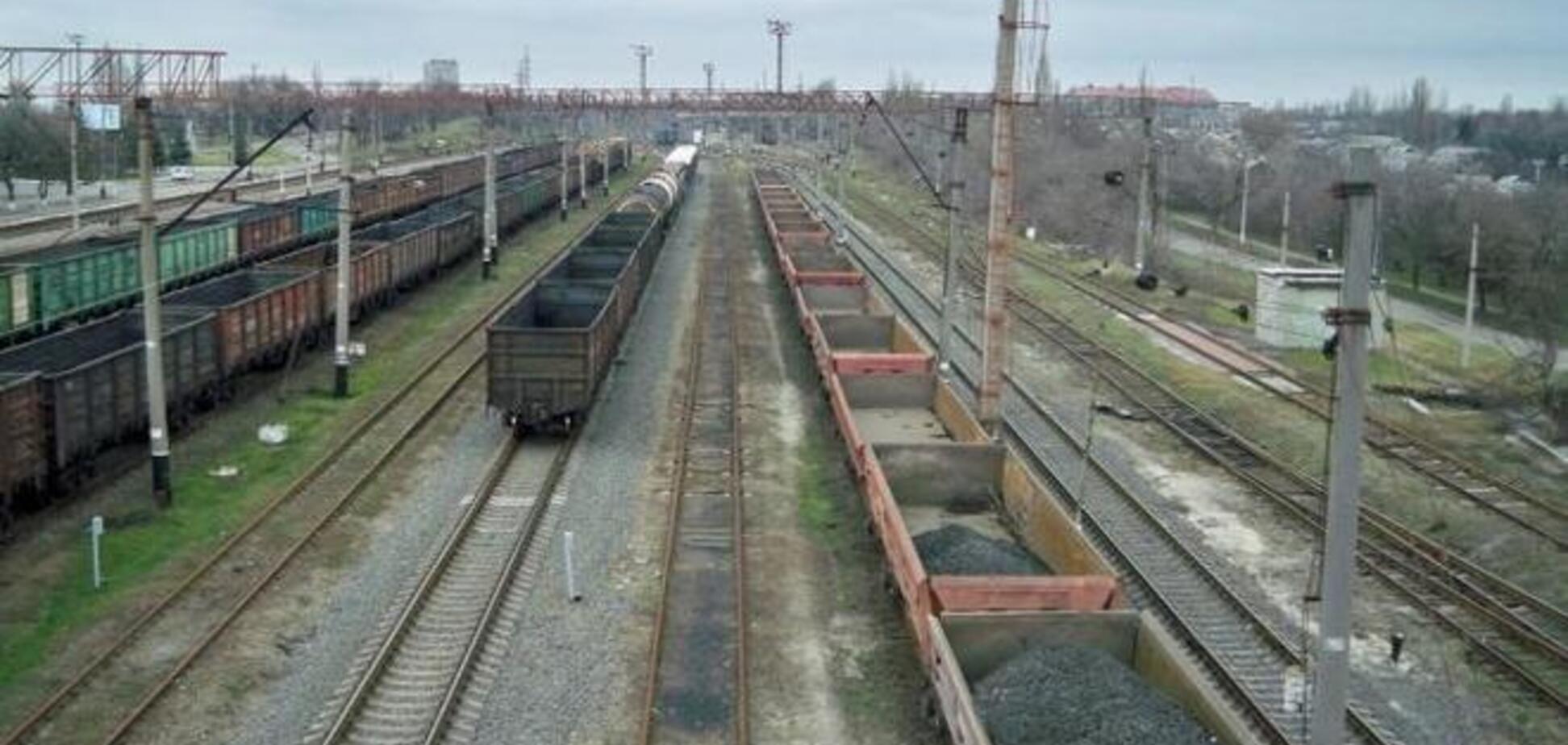 Террористы взорвали два железнодорожных моста на Донбассе