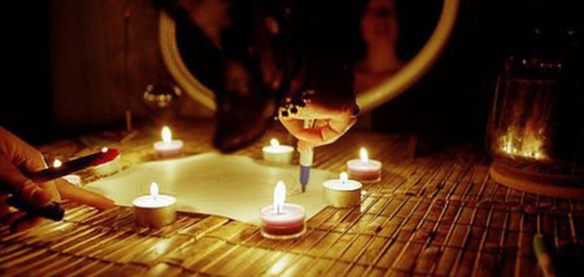 Бум на экстрасенсов. Украинки просят гадалок отвернуть смерть от солдат