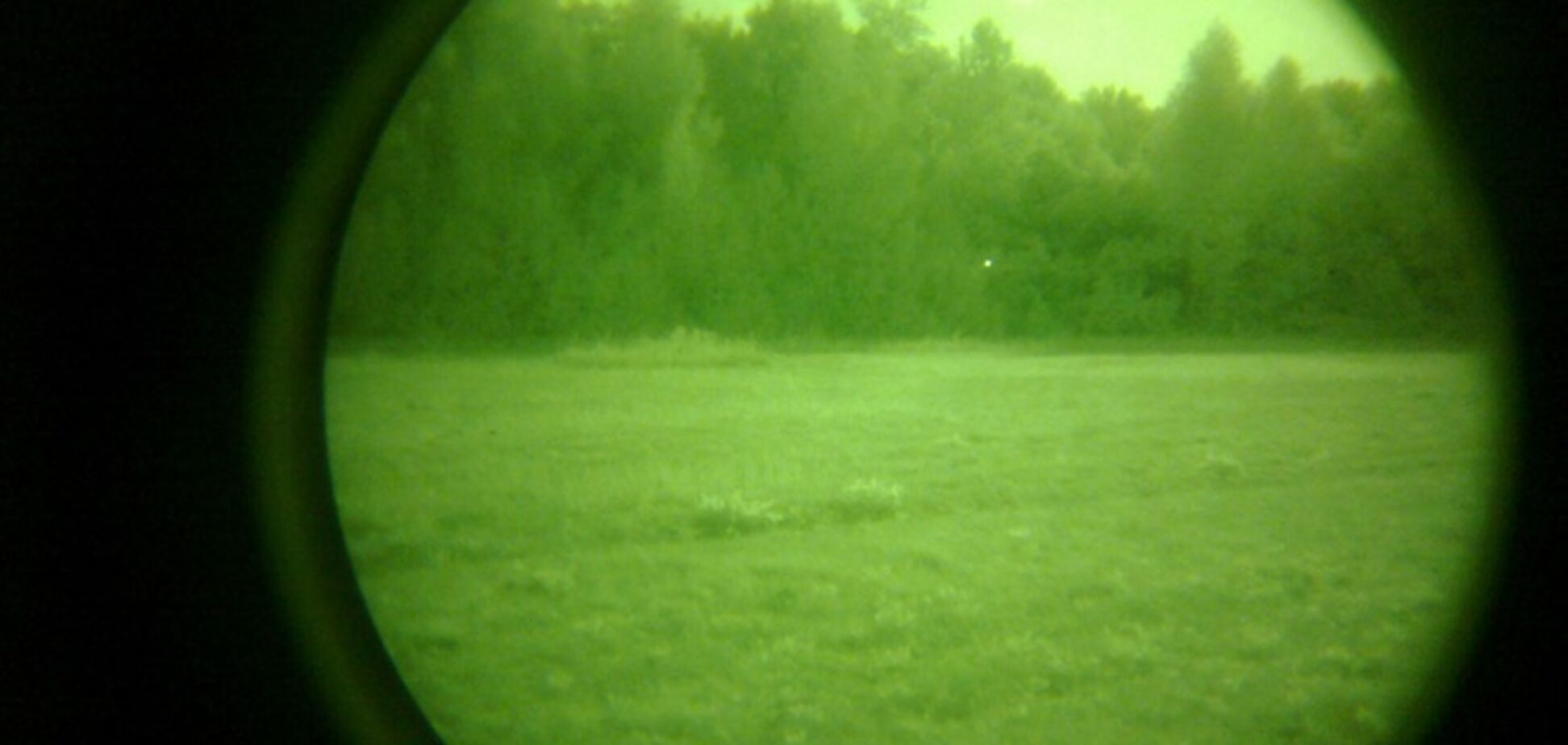 Российский банкир подарил украинским бойцам 3 ночных прицела стоимостью по 40 тысяч гривен