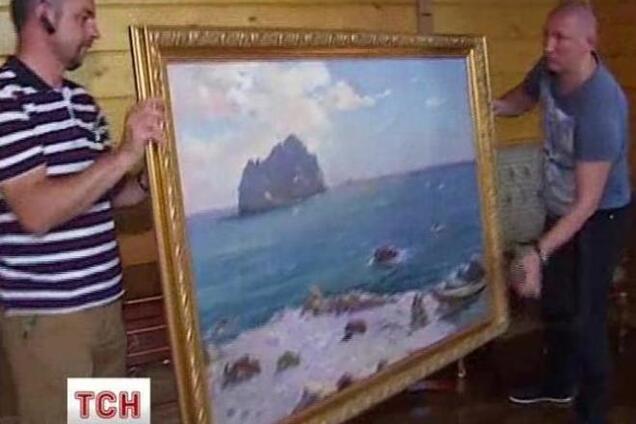 Картины Януковича из Сухолучья забрали в музей