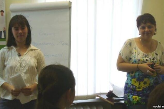 Активисты начали бесплатно обучать переселенцев из Крыма украинскому языку